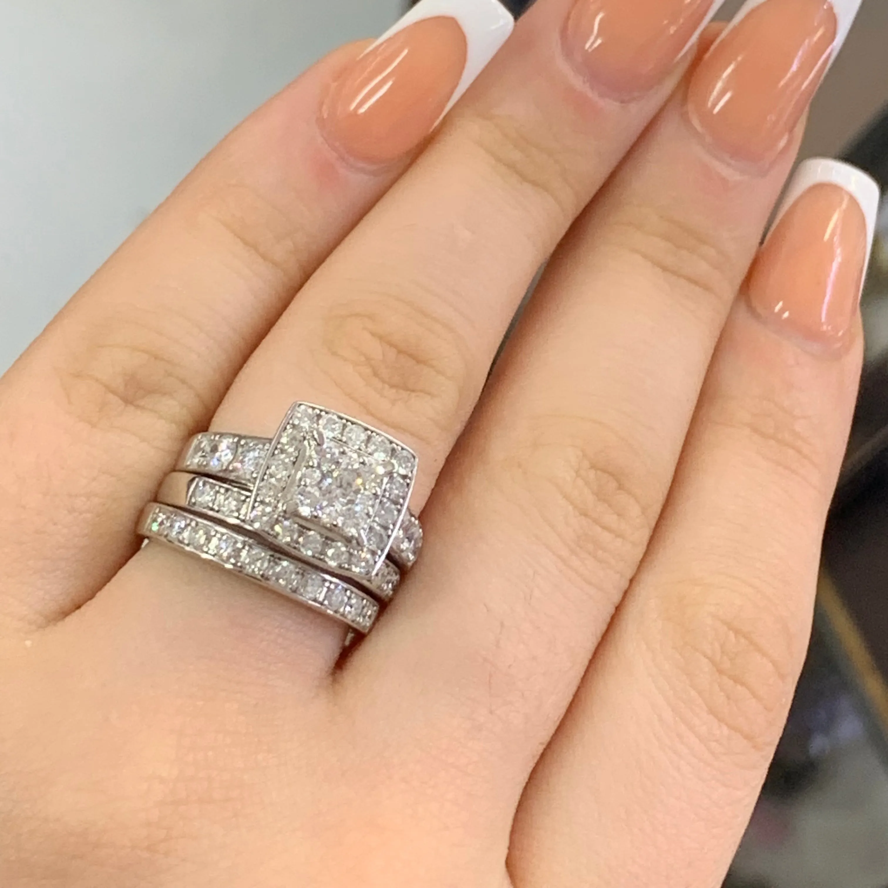 14k white gold and diamond 3-piece Ladies` Ring with Round Diamond